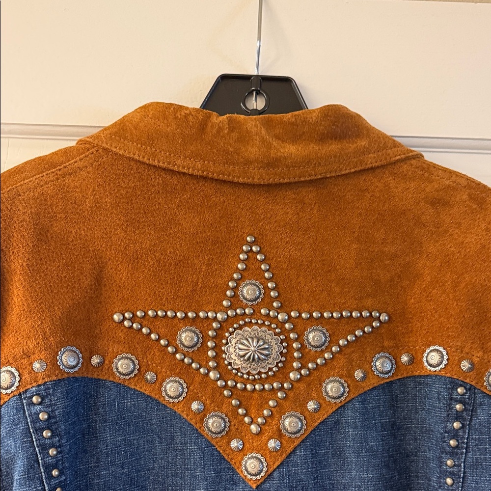 Stunning Cripple Creek Brown Leather Jacket w/ heavy Blue Jean Fabric & Conchos - Picture 13 of 16
